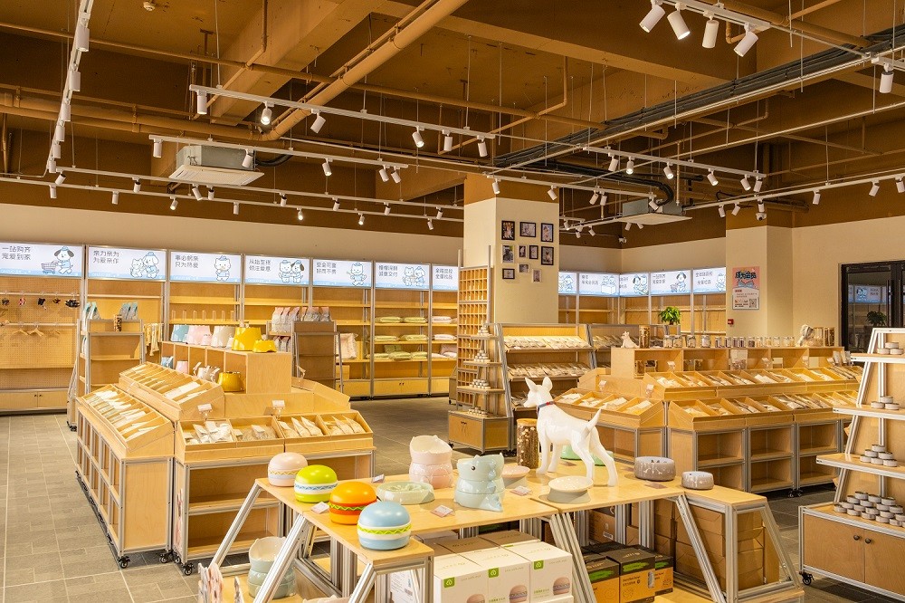 质价比突围！亲作会员店重塑大众高品质养宠消费新范式