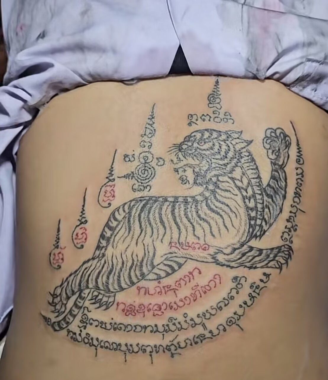 泰国刺符***大师阿赞虎 广告商讯 第5张