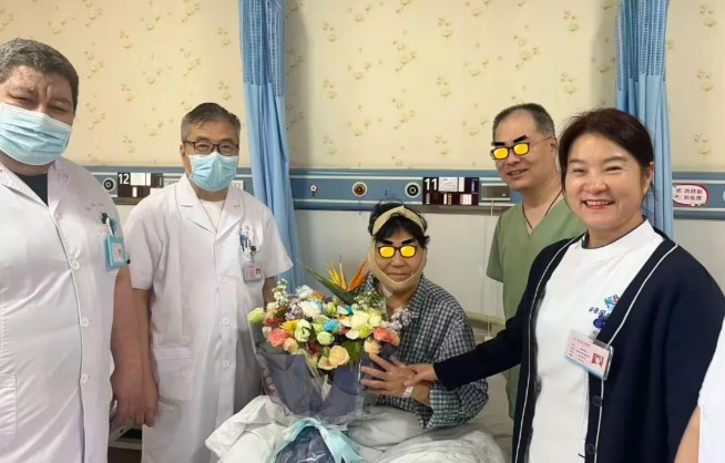 西安凤城医院耳鼻咽喉头颈外科腮腺肿瘤手术成功突破“隐藏切口+精准分离”