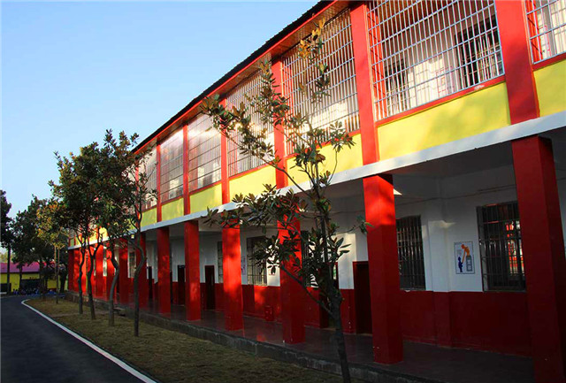 湖南湘潭励铮素质教育学校是正规学校吗？