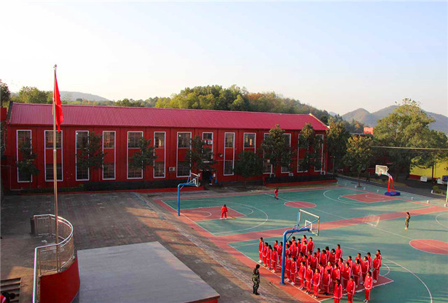 湖南湘潭励铮素质教育学校是正规学校吗？