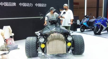 路威兰盾亮相2022中国摩博会，霸气车型惊艳现场  业界  第8张