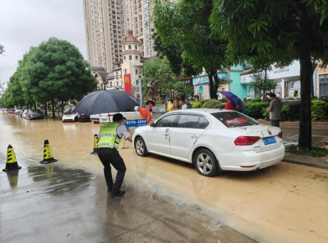 中国人寿财险广西分公司快速应对暴雨灾害 商业资讯 第4张